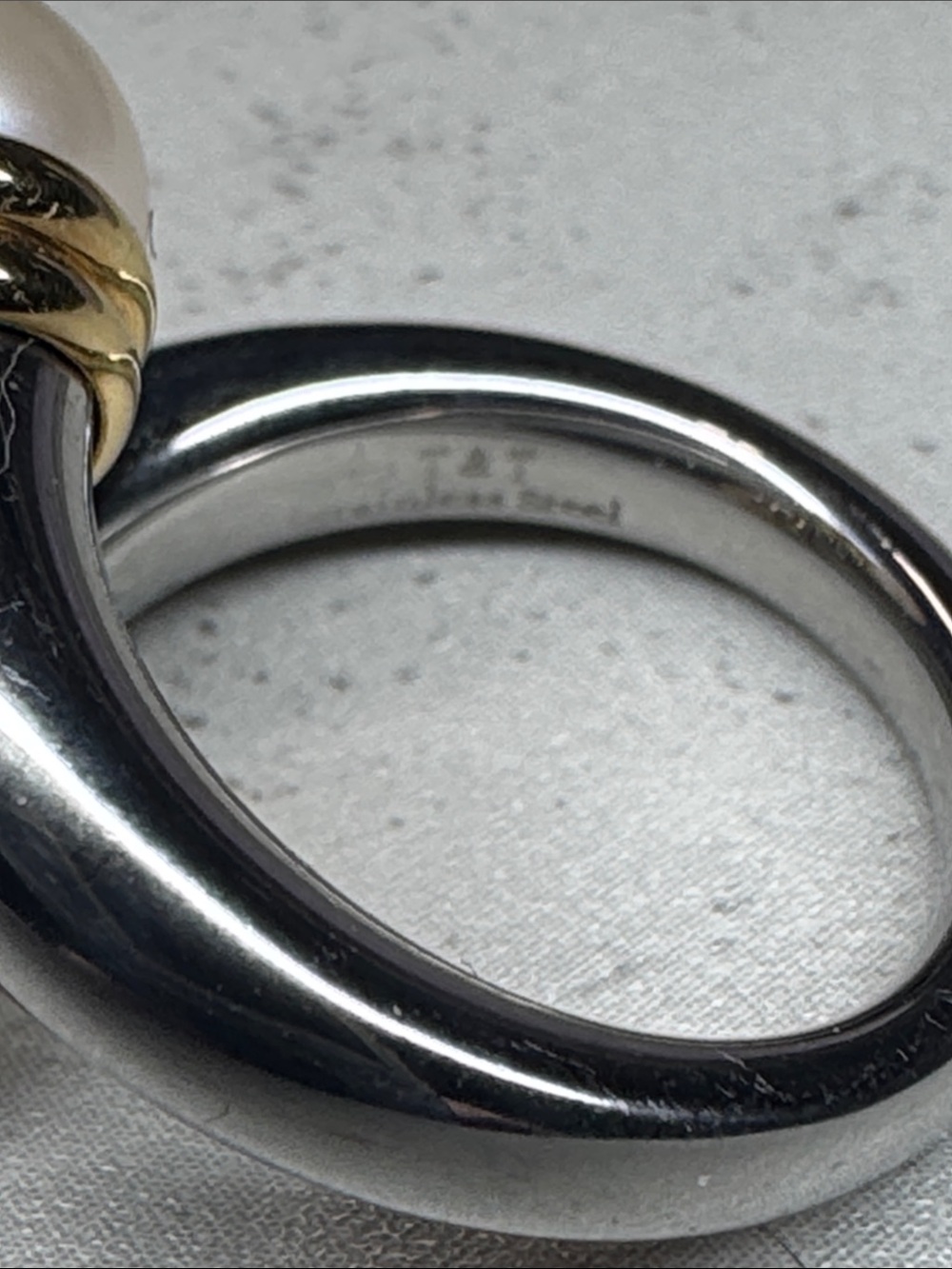 T&T Stainless Steel Classic Two-Pearl Open Band Ring. - Picture 2 of 6